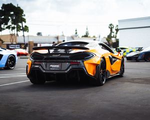 Preview wallpaper mclaren 600lt, mclaren, car, yellow, back view