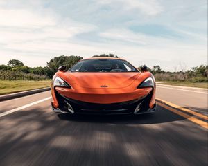 Preview wallpaper mclaren mp4-12c, mclaren, sports car, car, movement