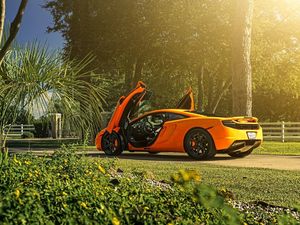 Preview wallpaper mclaren, mp4-12c, supercar, side view