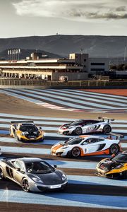 Preview wallpaper mclaren, mp4-12c, supercar, track racing, paul ricard, sky