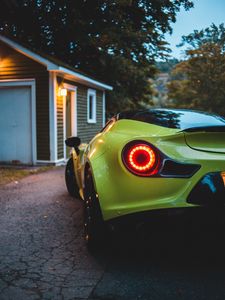 Preview wallpaper mclaren, sports car, car, rear view, green