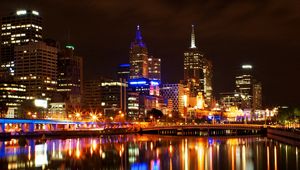 Preview wallpaper melbourne, light, night, bridge, reflection