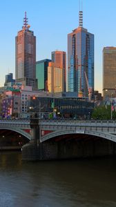 Preview wallpaper melbourne, river, yarra, bridges, buildings, skyscrapers