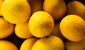 Preview wallpaper melons, fruit, yellow