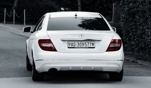 Preview wallpaper mercedes benz, car, rear view, white, road