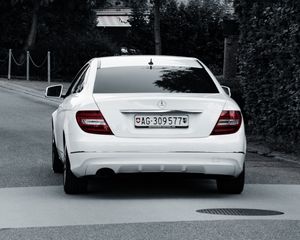 Preview wallpaper mercedes benz, car, rear view, white, road