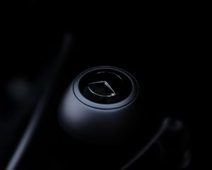 Preview wallpaper mercedes benz, car, salon, dark