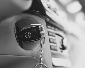 Preview wallpaper mercedes benz, keys, car, salon, bw