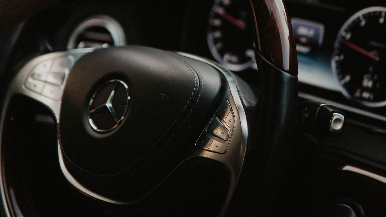 Wallpaper mercedes benz, steering wheel, salon, hand