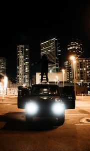 Preview wallpaper mercedes, car, man, freedom, free, city, night