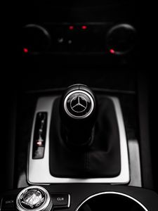 Preview wallpaper mercedes, car, salon