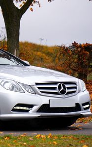 Preview wallpaper mercedes e-class, convertible, side view, autumn