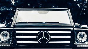 Preview wallpaper mercedes, suv, car, front view, headlights