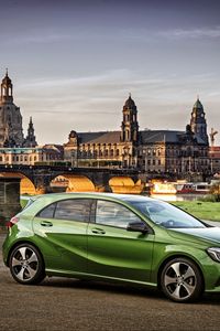 Preview wallpaper mercedes-benz, a-class, a200, w176, green, side view