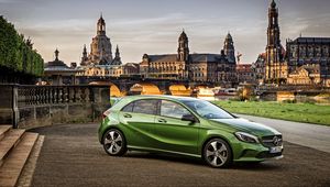 Preview wallpaper mercedes-benz, a-class, a200, w176, green, side view