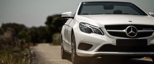 Preview wallpaper mercedes-benz e200, mercedes, car, convertible, white, front view