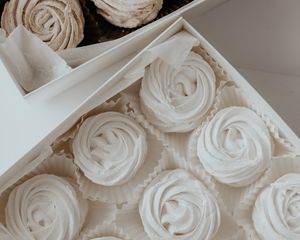 Preview wallpaper meringue, dessert, sweets