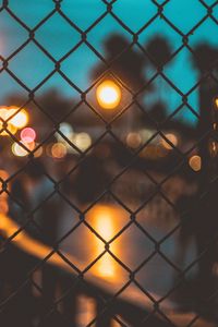 Preview wallpaper mesh, fence, blur, night, glare