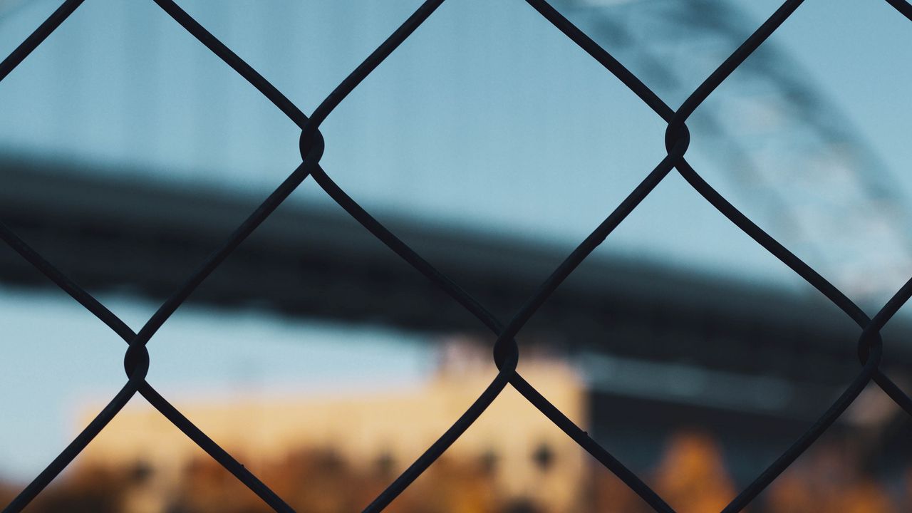 Wallpaper mesh, fence, motion blur, fencing