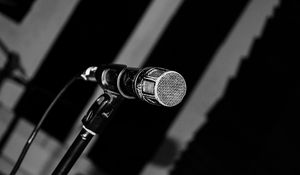 Preview wallpaper microphone, black and white, blur, music