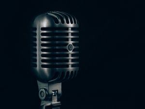 Preview wallpaper microphone, device, dark background
