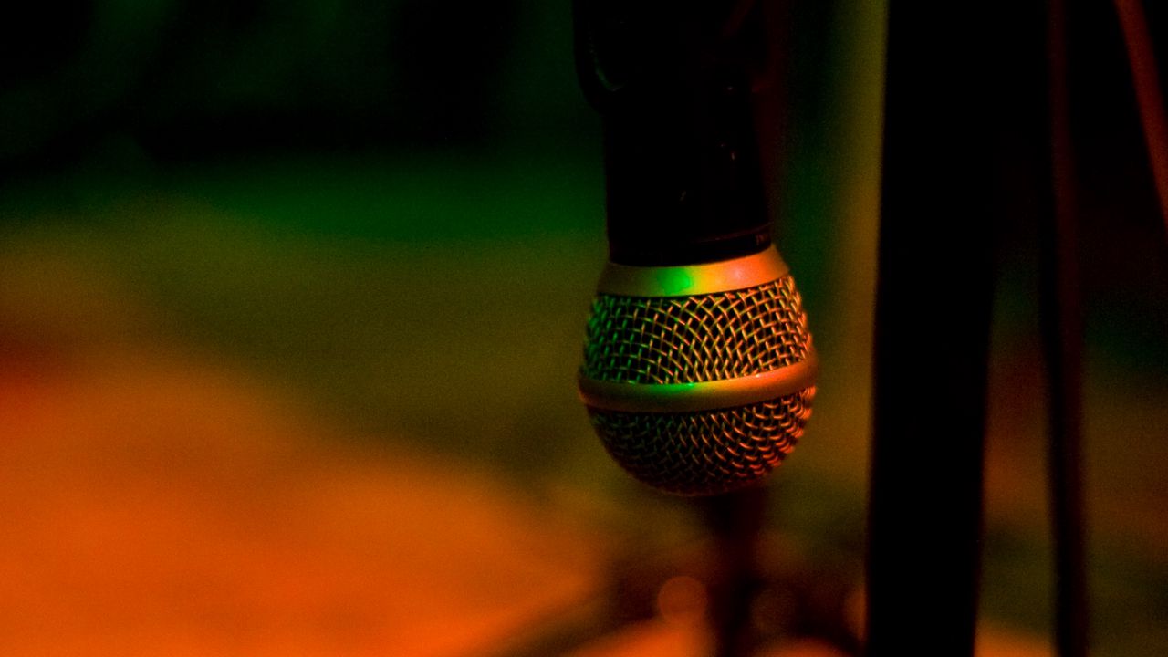 Wallpaper microphone, music, stage, stand, wires