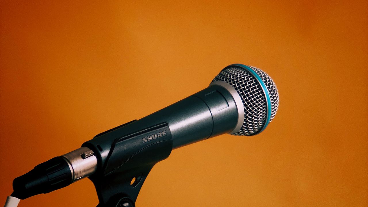 Wallpaper microphone, orange, music