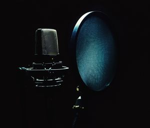 Preview wallpaper microphone, pop filter, music, dark