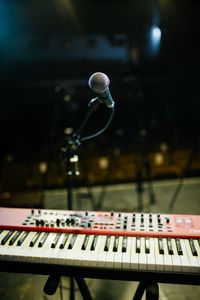 Preview wallpaper microphone, synthesizer, keys, musical instruments