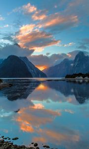 Preview wallpaper milford sound, new zealand, bay, reflection, mountains