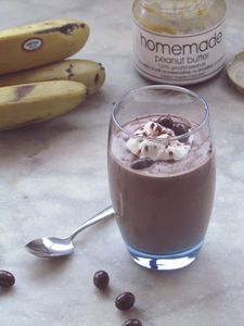 Preview wallpaper milkshake, glass, dessert