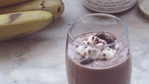 Preview wallpaper milkshake, glass, dessert