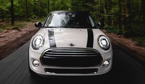 Preview wallpaper mini cooper, car, white, front view, movement, speed