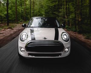 Preview wallpaper mini cooper, car, white, front view, movement, speed