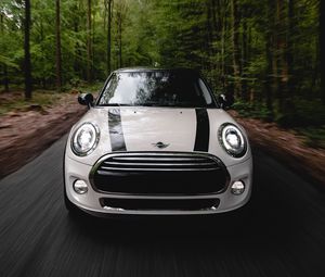 Preview wallpaper mini cooper, car, white, front view, movement, speed