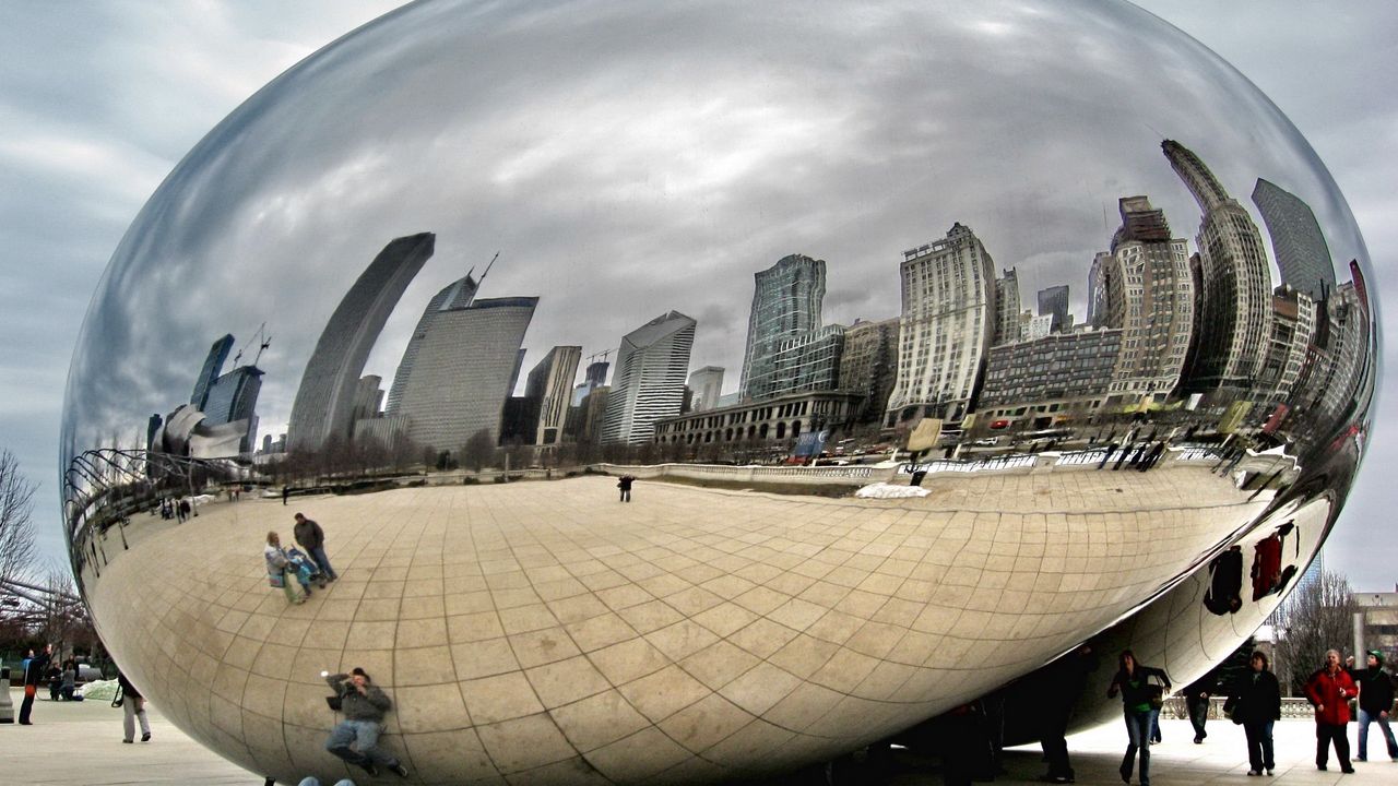 Wallpaper mirror, people, city, tourists, reflection, chicago