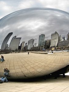 Preview wallpaper mirror, people, city, tourists, reflection, chicago