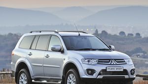 Preview wallpaper mitsubishi pajero, mitsubishi, cars, gray, new, 2014