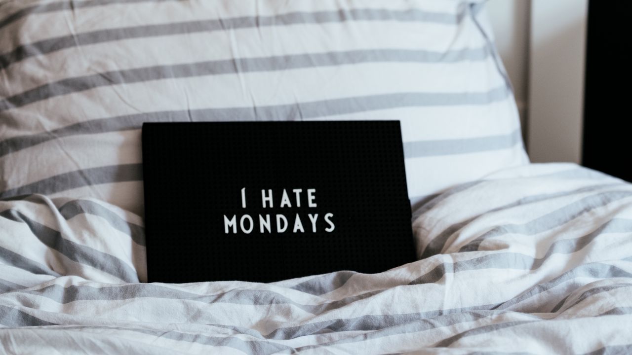Wallpaper monday, nameplate, inscription, bed, hatred