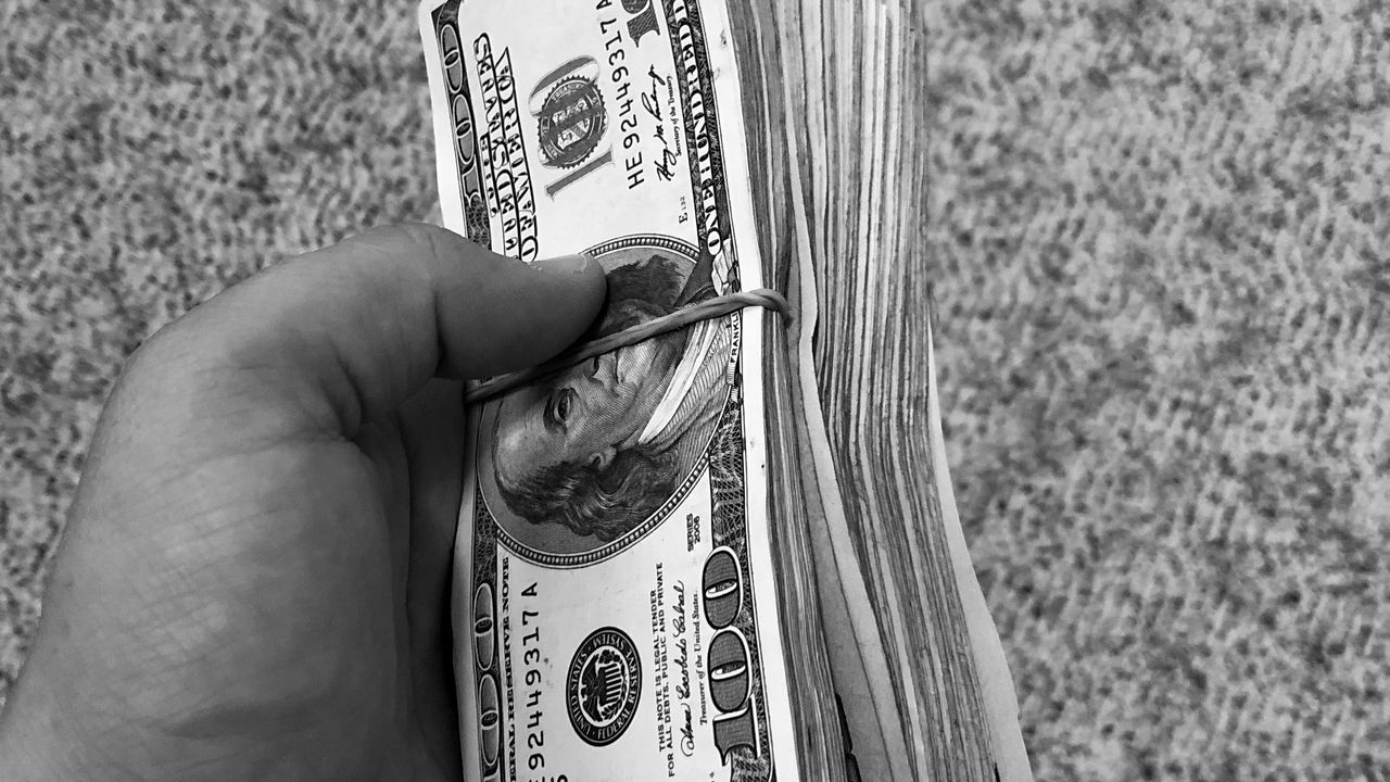 Wallpaper money, bills, bw, hand