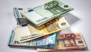 Preview wallpaper money, bills, euro, currency