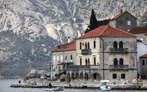 Preview wallpaper montenegro, hotel, lake, mountain