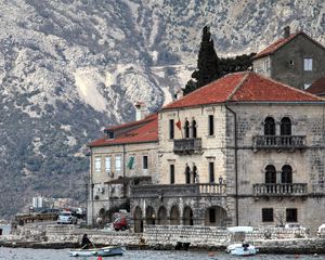 Preview wallpaper montenegro, hotel, lake, mountain