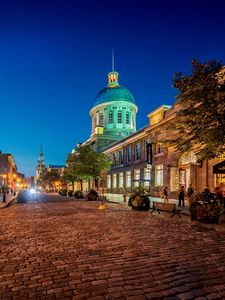 Preview wallpaper montreal, quebec, canada, city, night, lights, benches, street paving