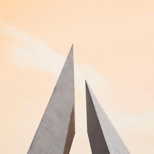 Preview wallpaper monument, top, sharp, stone, minimalism