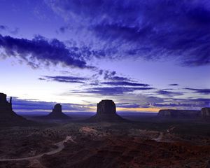 Preview wallpaper monuments, valley, dusk, prairie, sky