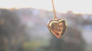 Preview wallpaper mood, decoration, accessory, chain, coulomb, pendant, heart