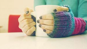 Preview wallpaper mood, girl, mug, nail, nails, sweater, knitted