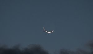 Preview wallpaper moon, clouds, darkness, night