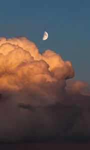Preview wallpaper moon, clouds, evening, sky